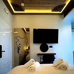 Hotel Boutique Empire Of Martin 4*