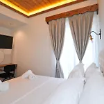 Boutique Empire Of Martin Hotel