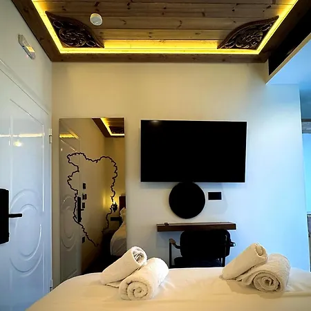 Hotel Boutique Empire Of Martin 4*