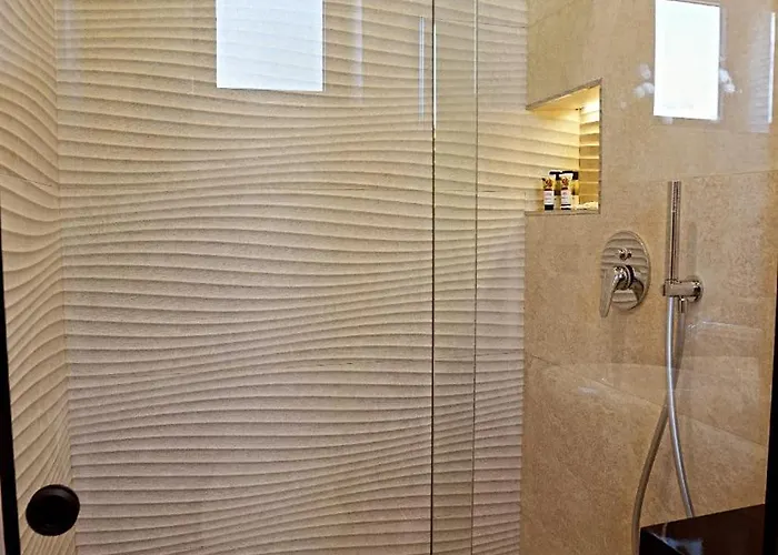 Hotel Boutique Empire Of Martin 4*