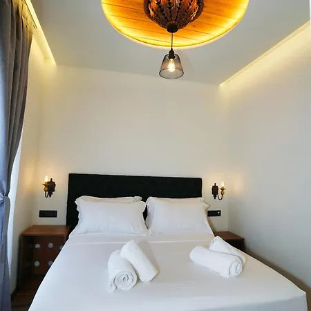 Boutique Empire Of Martin Gjirokastër