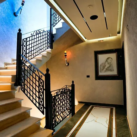 Boutique Empire Of Martin Hotel 4*