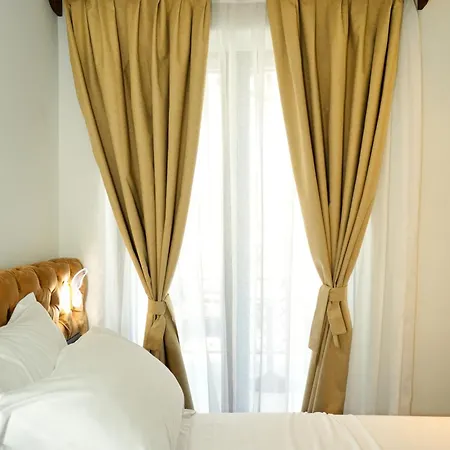 Boutique Empire Of Martin Gjirokastër