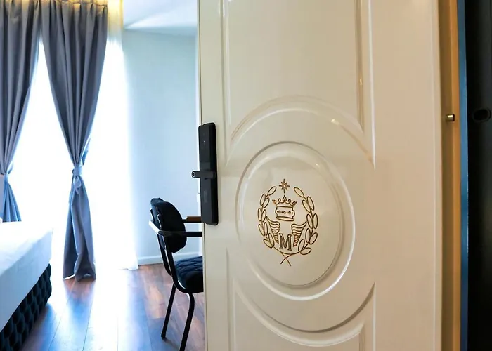 Boutique Empire Of Martin Hotel